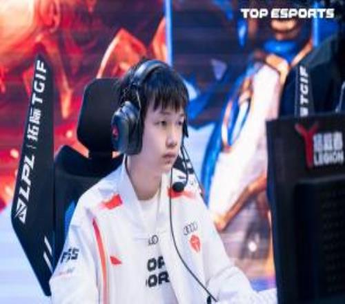 爆料人：TES和中单Creme续约，皓哥郭皓真的是每年尽力！