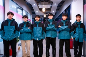 BLG官方晒照：备战间隙李宁万龙甲为BLG遮风挡雨保持最佳状态