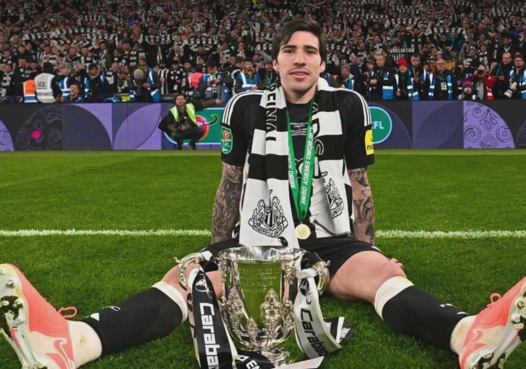 名记：皇马加入阿森纳对托纳利的争夺