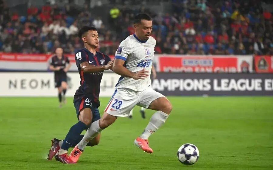 海港申花蓉城，都只是“配角”