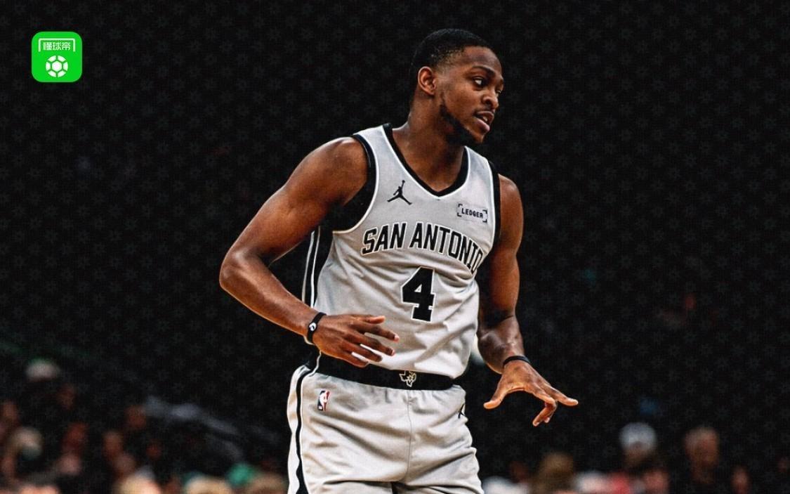 马刺10095险胜凯尔特人，福克斯21分9板6助，怀特空砍29分