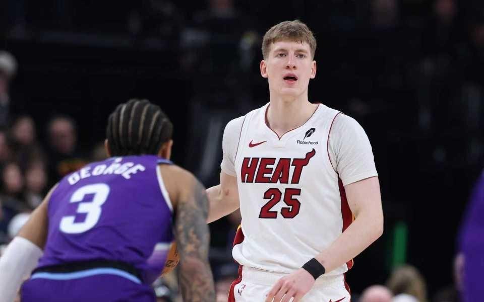 热火31分大胜爵士：努尔基奇连3场三双队史首人阿德巴约26+15