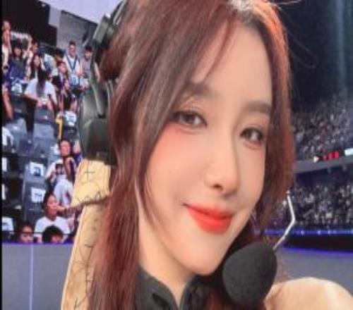 两年没拿底薪Rita：每个月播四五天根本不够时长抖音、虎牙两边都没圈