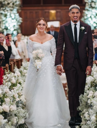 新婚大喜！阿劳霍举行结婚典礼&情不