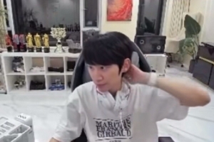 doinb：lol那边有一个战队问我有没有兴趣打职业那么缺人吗