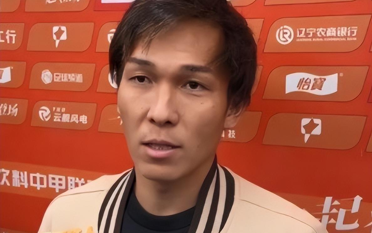 中超升班马迎来大喜讯！王牌中场指挥官自愿留队，保级吃下定心丸