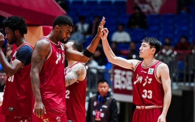 CBA罚单：对浙江男篮义乌赛区警告战广东比赛球迷屡次喊“黑哨”