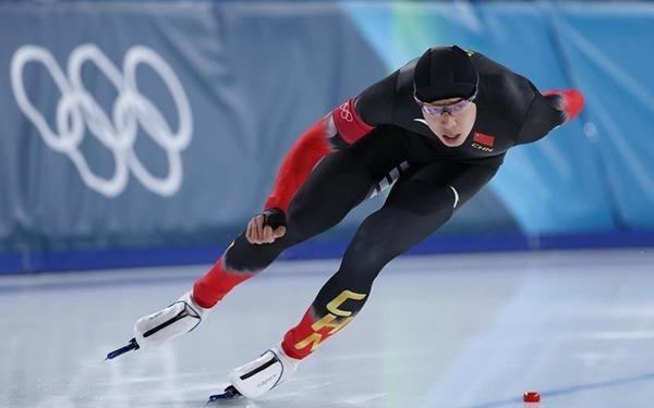 廉子文谈犯规被取消成绩：对手下来打了我一下，我跟他说了对不起