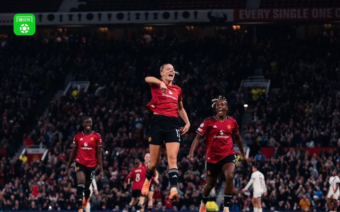 曼联女足21巴黎圣日耳曼女足，豪取欧