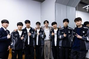 爆料人：iG目前阵容呼吸哥或韩国上单中单Rookie或LDL青训中单Daeny不会留