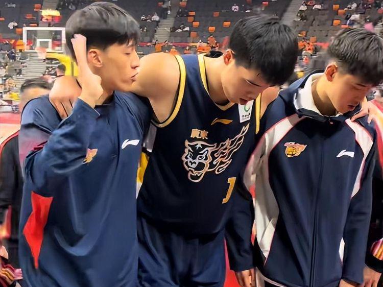 焦泊乔伤情更新！广东遭晴天霹雳，还有3个坏消息让杜锋更加上火