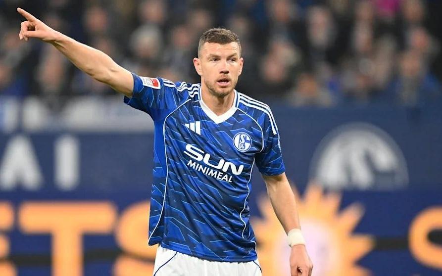 哲科：金钱非我所求，带领沙尔克04重返