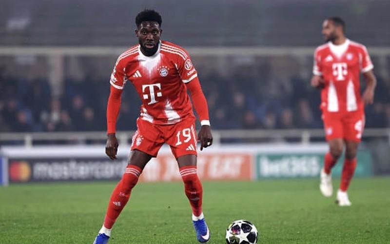 埃贝尔：戴维斯是肌肉方面的问题乌尔比希有些头晕、头痛