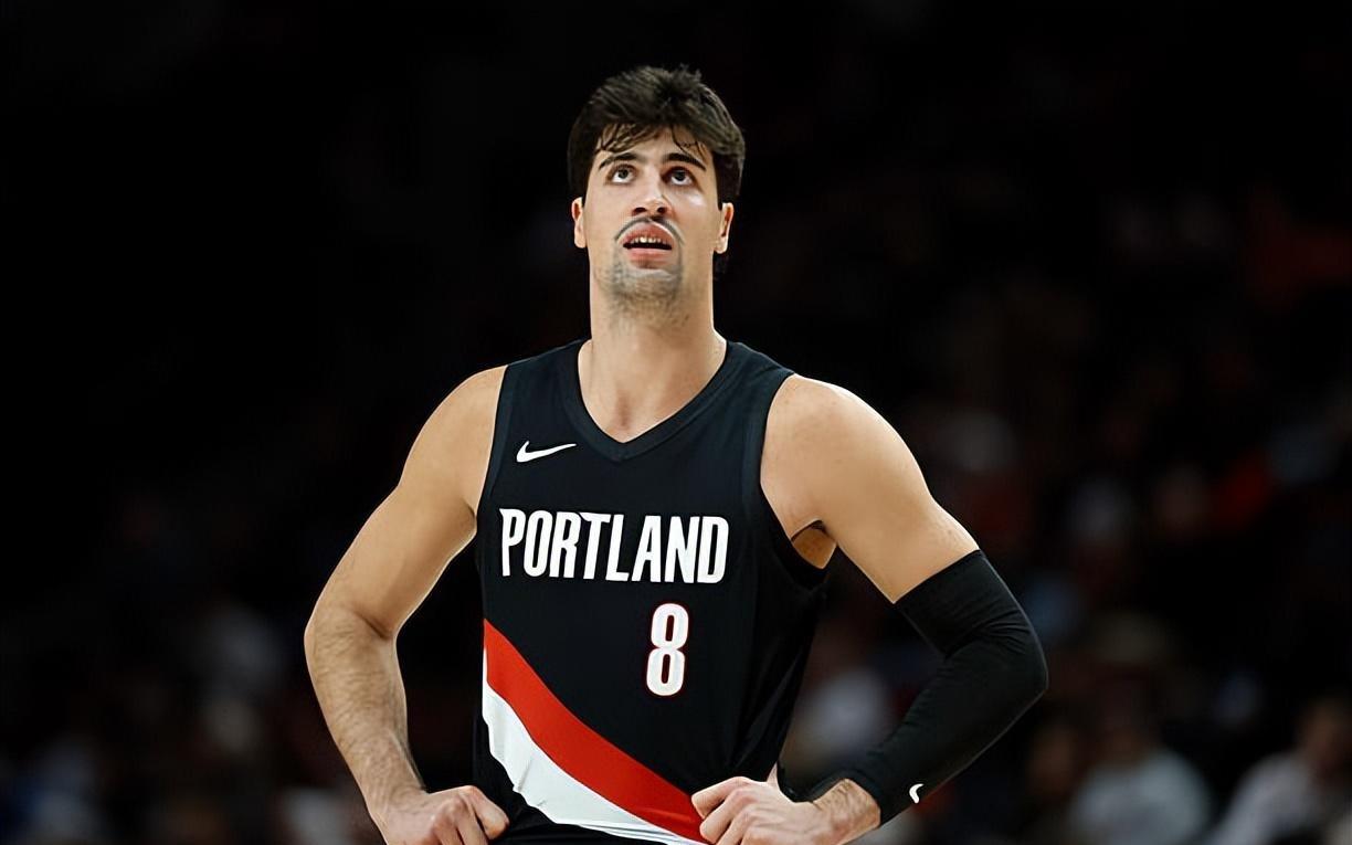 开拓者锋线大将打出30+三双，结果第二阵容把分全都输回去了