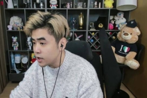 Elk去WBG当院长朱开：zika坦克不如战士，小虎三把打得很糟糕