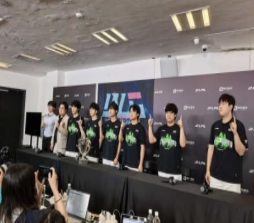 压力给到剩下四支队伍!BLG全员预测四号种子ON想让Xun去会会T1