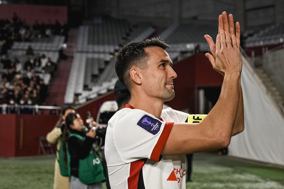 31岁队长确定告别蓉城！无缘海港+顶