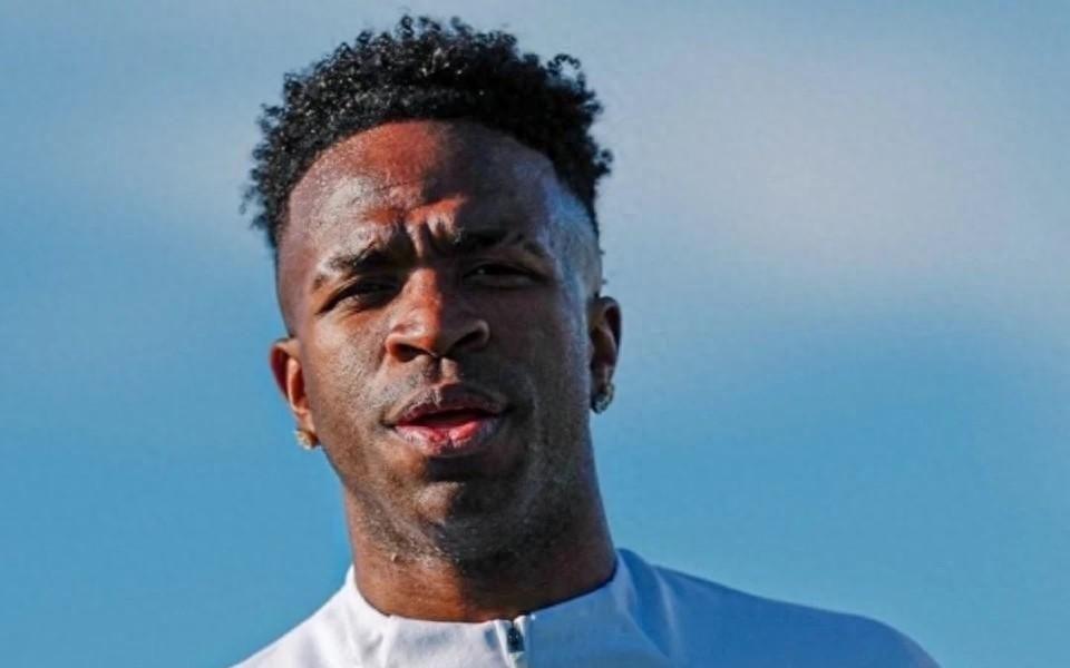 维尼修斯婉拒切尔西天价邀约，心系皇