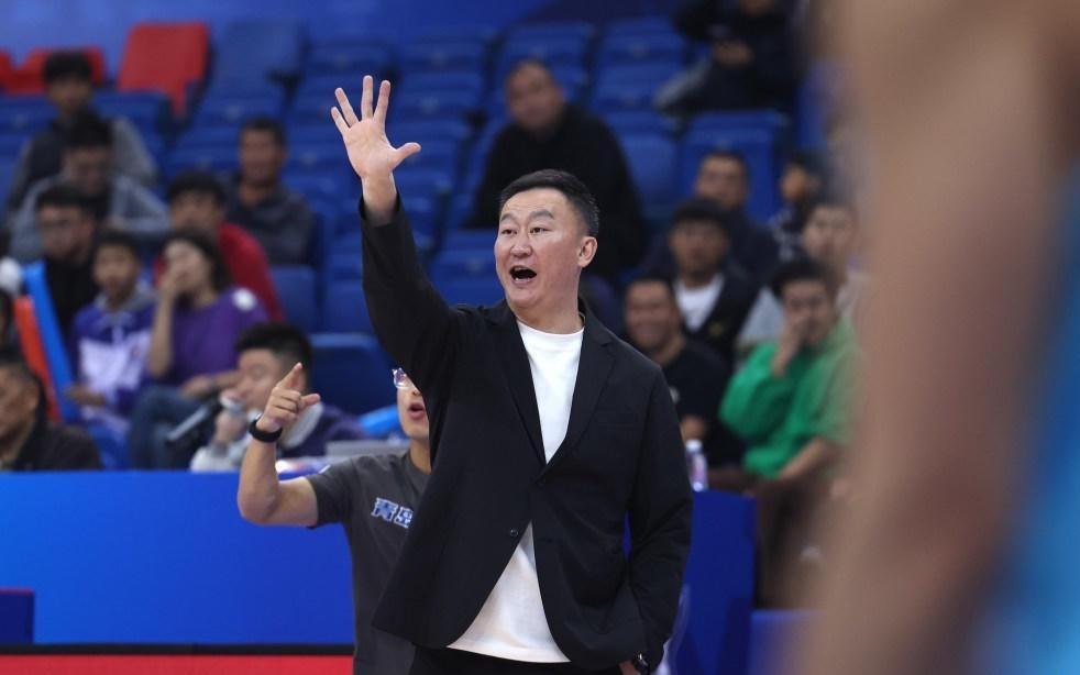 赢下开门红，静待巴蜀客！青岛男篮迎来新赛季首个主场比赛，对手是“全华班”的四川男篮