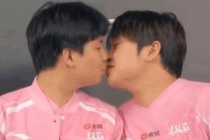 过于离谱！抗吧整活：BLG上野赛后“甜蜜亲吻”