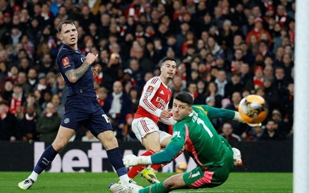 阿森纳30分钟狂轰4球，大胜维冈竞技