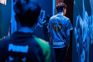 Peanut：在从前他有还弱点，但现在的Chovy可以说是无懈可击