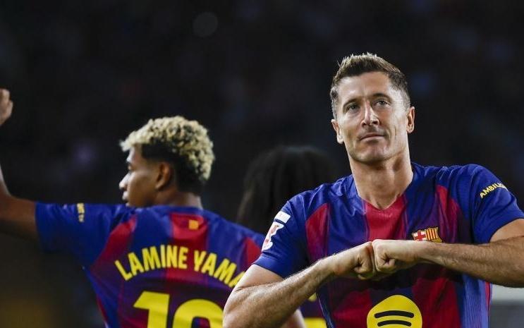 世体：肌肉伤病严重影响莱万状态，导致