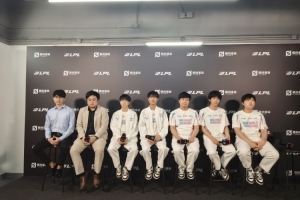 BLG赛后群访 教练拷打大会：加强中后期终结能力 我们前期很厉害