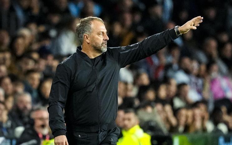 世体：弗里克对球队防守不满意，这赛季