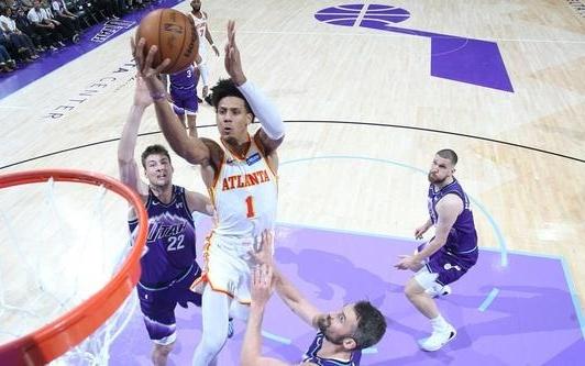 约翰逊31+17+14+7马卡40+7老鹰克爵士取4连胜