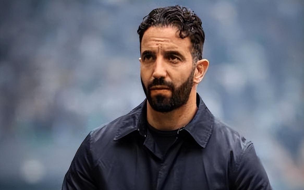 罗马诺证实曼联签下新凯塞多和梅努