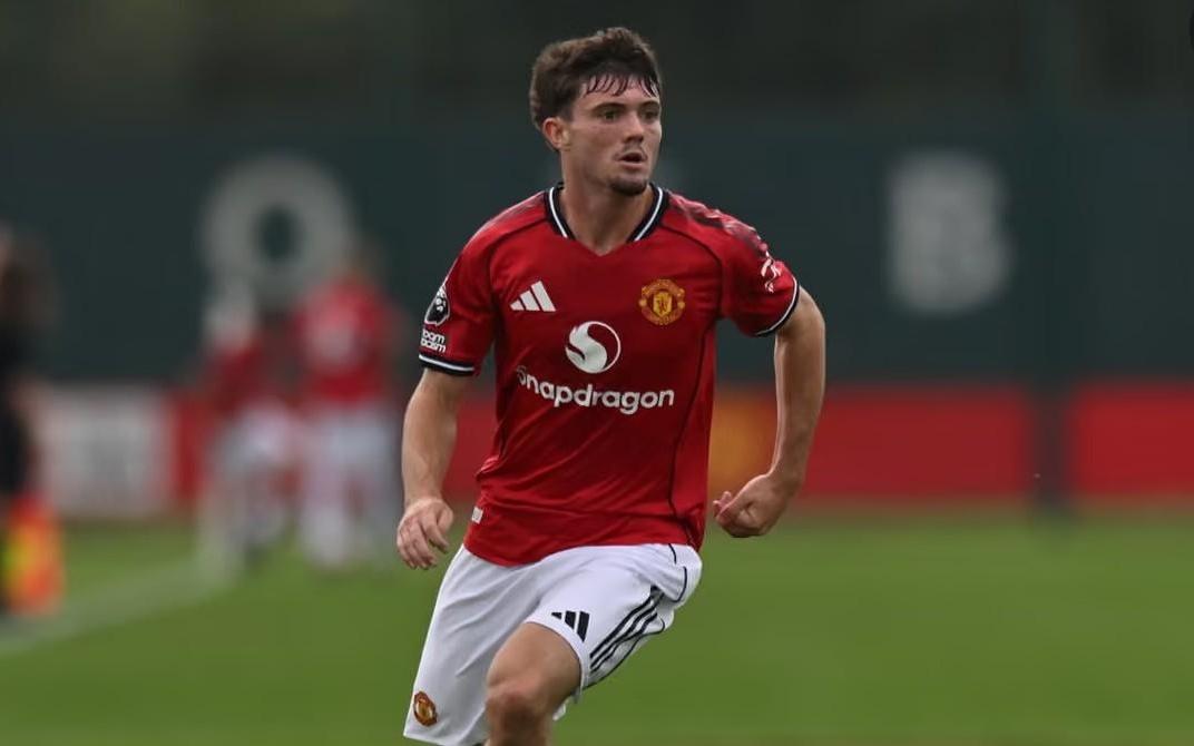 惊喜，曼联17岁青训小将詹姆斯奥弗里