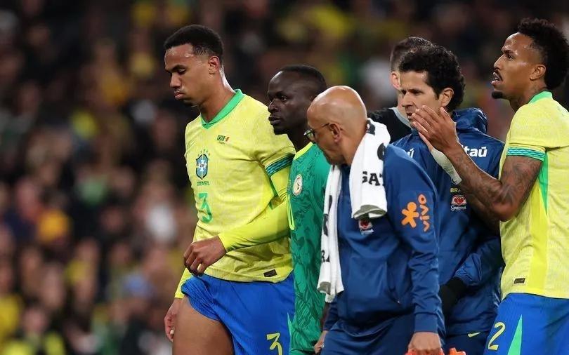 安切洛蒂：加布里埃尔内收肌受伤，周日