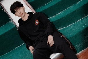 Bin大哥都被偷完了zzr整活动态：有没有可能，我是历史第一帅