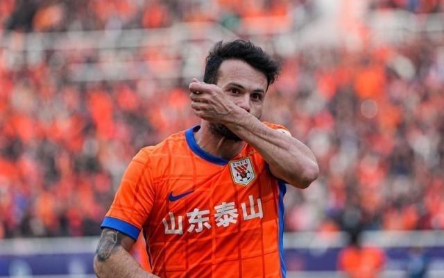 中超最激烈金靴争夺战：卡扎开挂法比