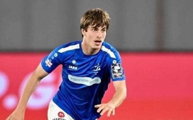 全市场报道哈列巴什维利：模板罗伯逊