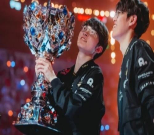 Faker：热情让我一直参赛和最强选手们一起竞争意义非凡