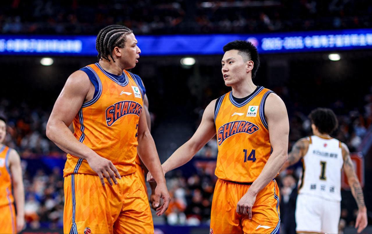 CBA前23轮排名！广厦力压上海，深圳反