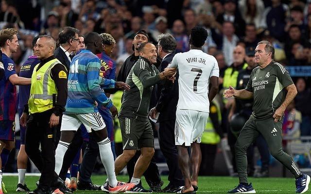 球员冲突扰乱西甲“国家德比”