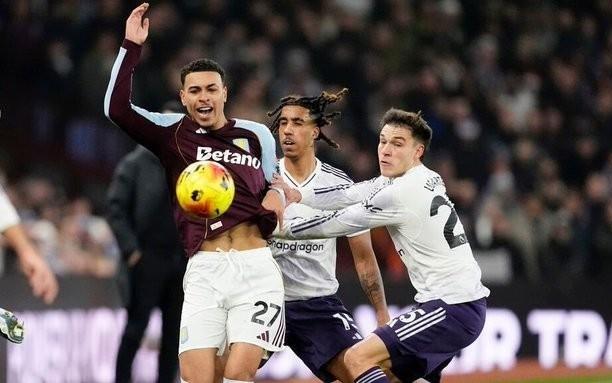 难堪大用乌加特最近7次英超首发曼联全部输球