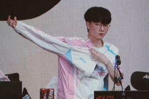 战胜WBG后Viper发文：很开心今天能为大家发应援，下场比赛再见！