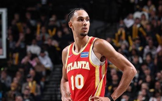 官方：亚特兰大老鹰已执行扎卡里里萨谢第三年球队选项