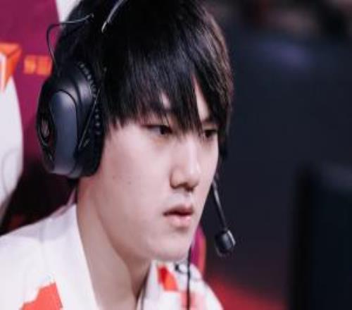 JackeyLove：在调整能力这方面，我们现在的状态还可以