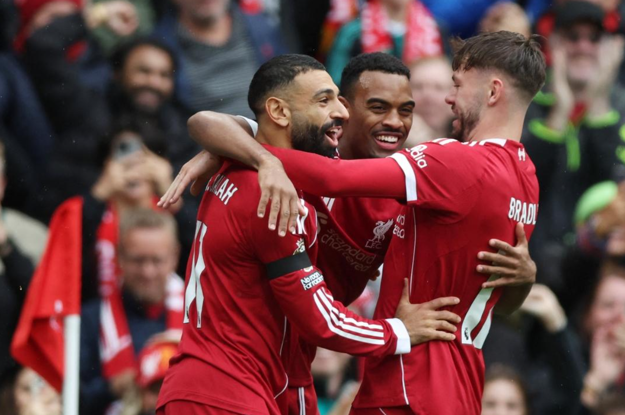 斯洛特神了！英超夺冠热门诞生：豪取5连胜，领跑积分榜