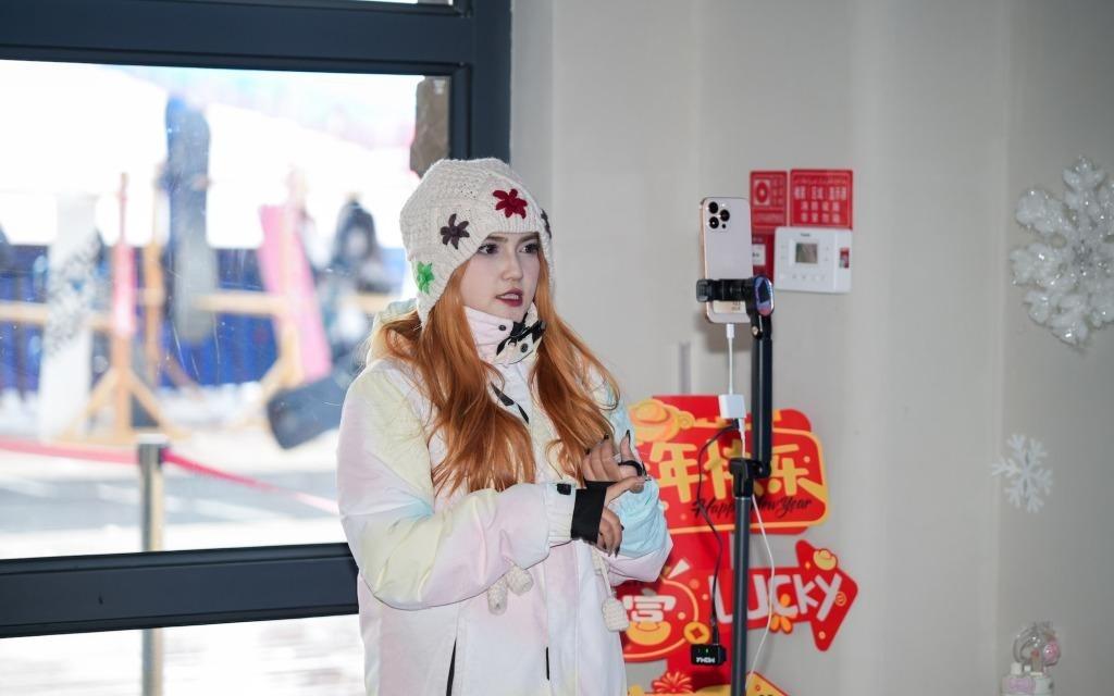 图说从“冷资源”到“热经济”：新疆冰雪IP撬动新格局