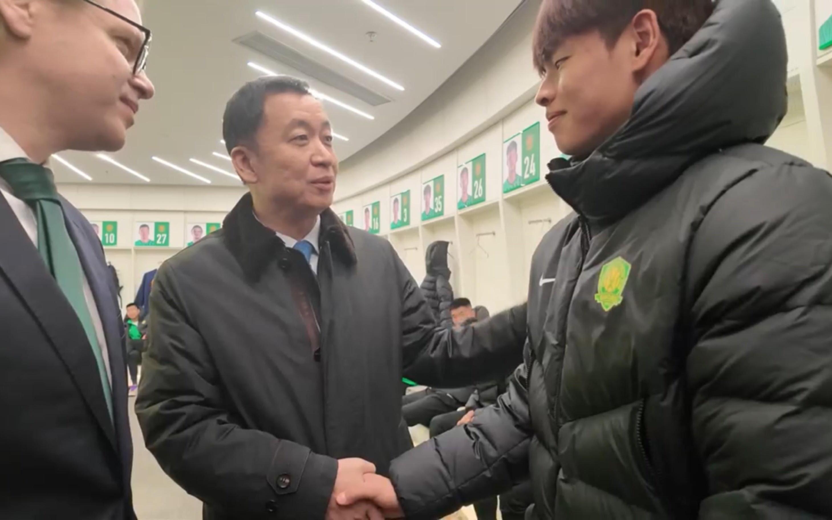 周金辉鼓励邓捷夫：后卫就是用失误堆起来的