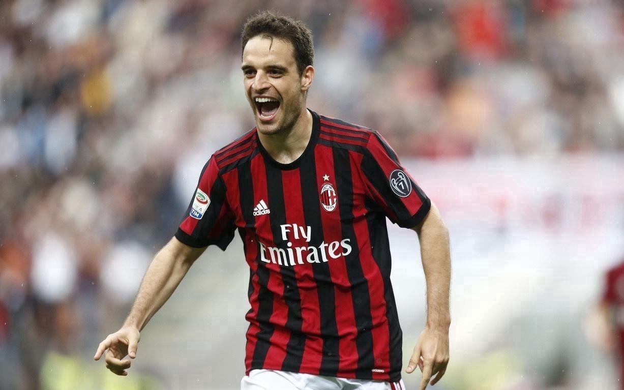 足坛一夜动态：特朗普会见梅西热刺11