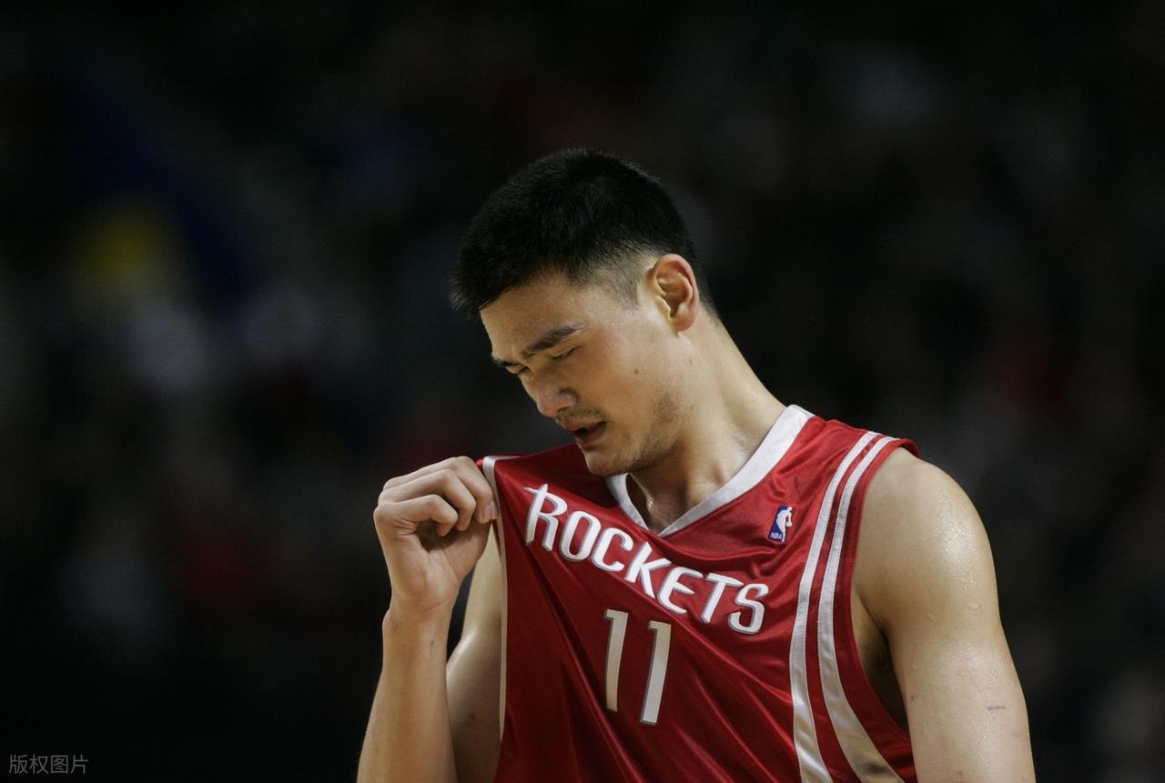 只有一个肾照样统治NBA！NBA10大球星的励志经历，没有跨不过的坎