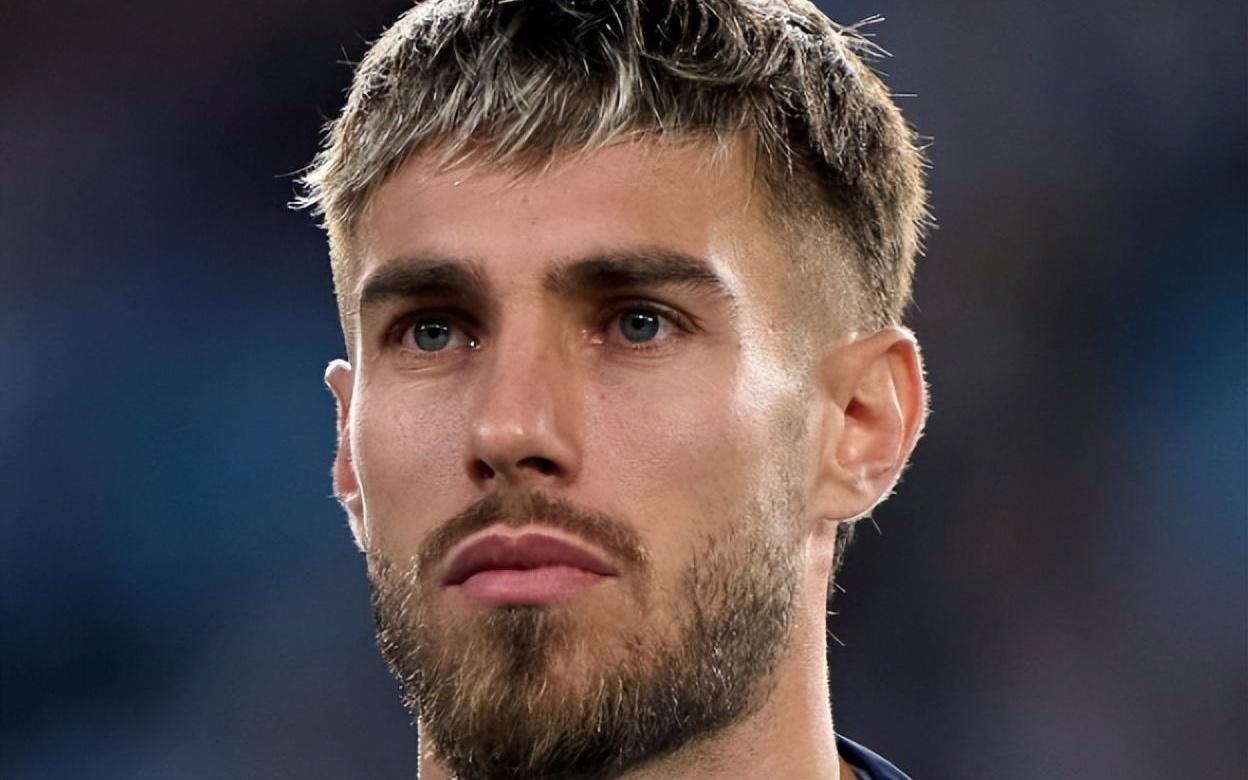 今夏西甲游出一条大鱼巴萨后防旧将