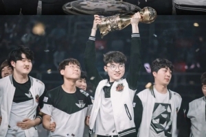 LOL官推晒照：回顾2017在巴西MSI